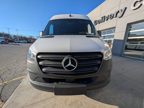 Used 2024 Mercedes-Benz Sprinter 2500 image 12