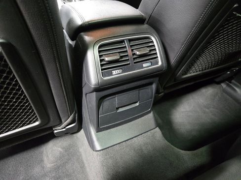 Used 2017 Audi Q5 2.0T Premium Plus w/ Technology Package image 34