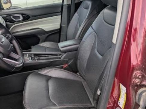 Used 2022 Jeep Compass Limited image 7