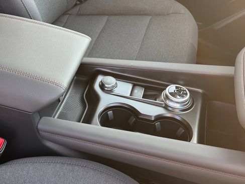 New 2026 Ford Explorer Active AWD/4WD image 13