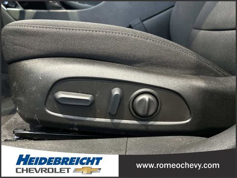 Used 2023 Chevrolet Malibu LT image 16