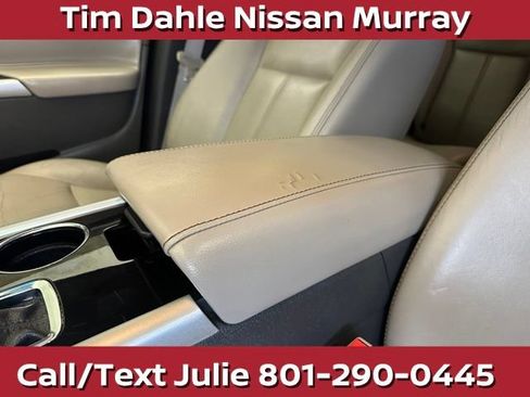 Used 2013 Ford Edge Limited AWD/4WD image 30