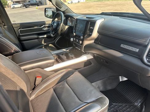 Used 2019 RAM 1500 Laramie w/ Sport Appearance Package AWD/4WD image 31