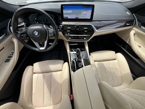 Used 2023 BMW 530i xDrive w/ Convenience Package AWD/4WD image 13