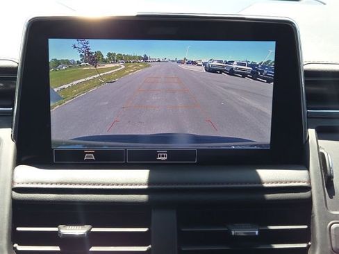 Used 2021 Chevrolet Suburban RST w/ Rear Media and Nav Package AWD/4WD image 35