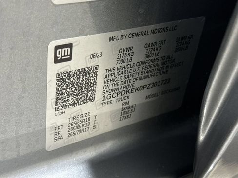 Used 2023 Chevrolet Silverado 1500 LT AWD/4WD image 28