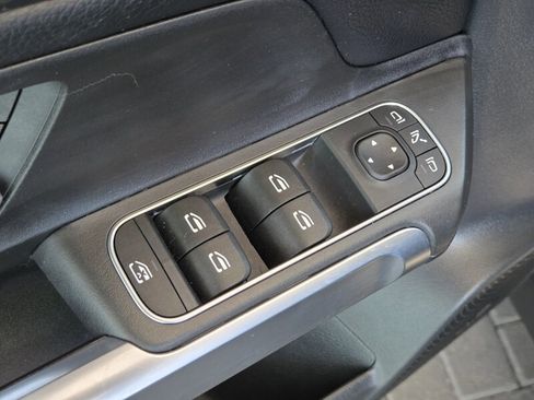 Certified 2024 Mercedes-Benz GLB 250 image 25