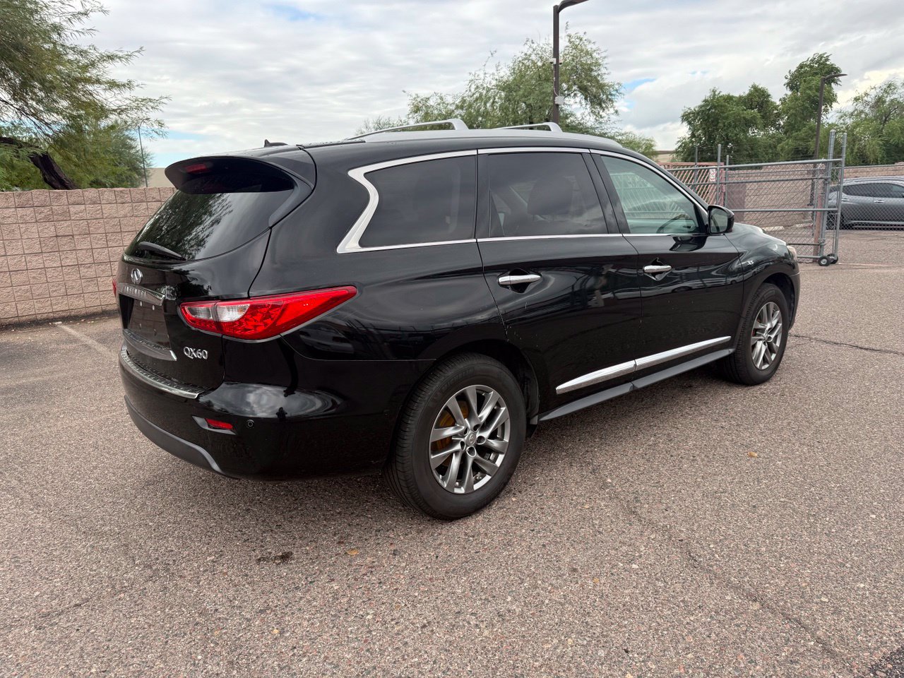 Used 2014 INFINITI QX60 FWD w/ Premium Plus Package image 5