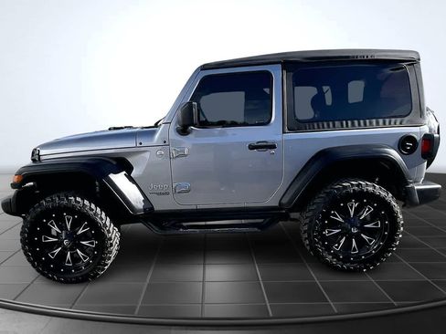 Used 2021 Jeep Wrangler Sport S image 3