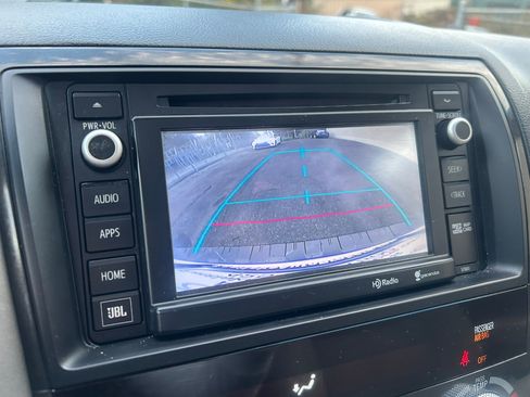 Used 2014 Toyota Sequoia Platinum image 18