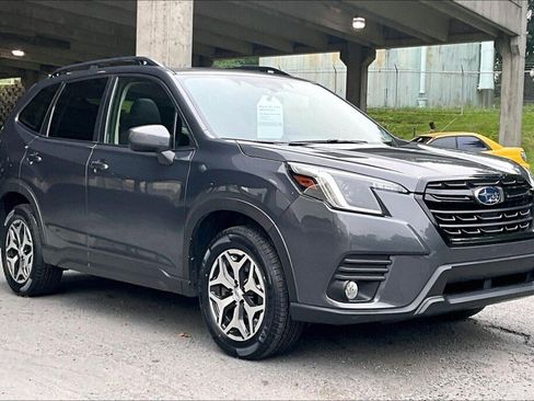 Certified 2023 Subaru Forester Premium AWD/4WD image 19