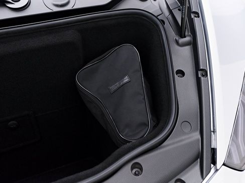 Used 2018 Lamborghini Huracan Performante image 23