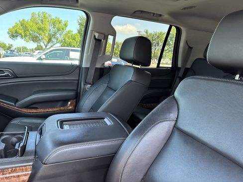 Used 2020 Chevrolet Tahoe Premier AWD/4WD image 38