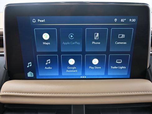 Certified 2022 Chevrolet Suburban Premier AWD/4WD image 15