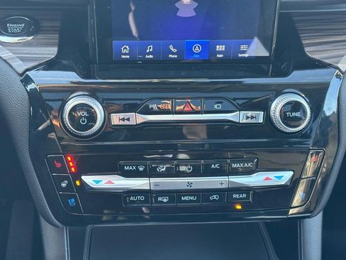 Used 2022 Ford Explorer Limited w/ Limited Technology Package image 30