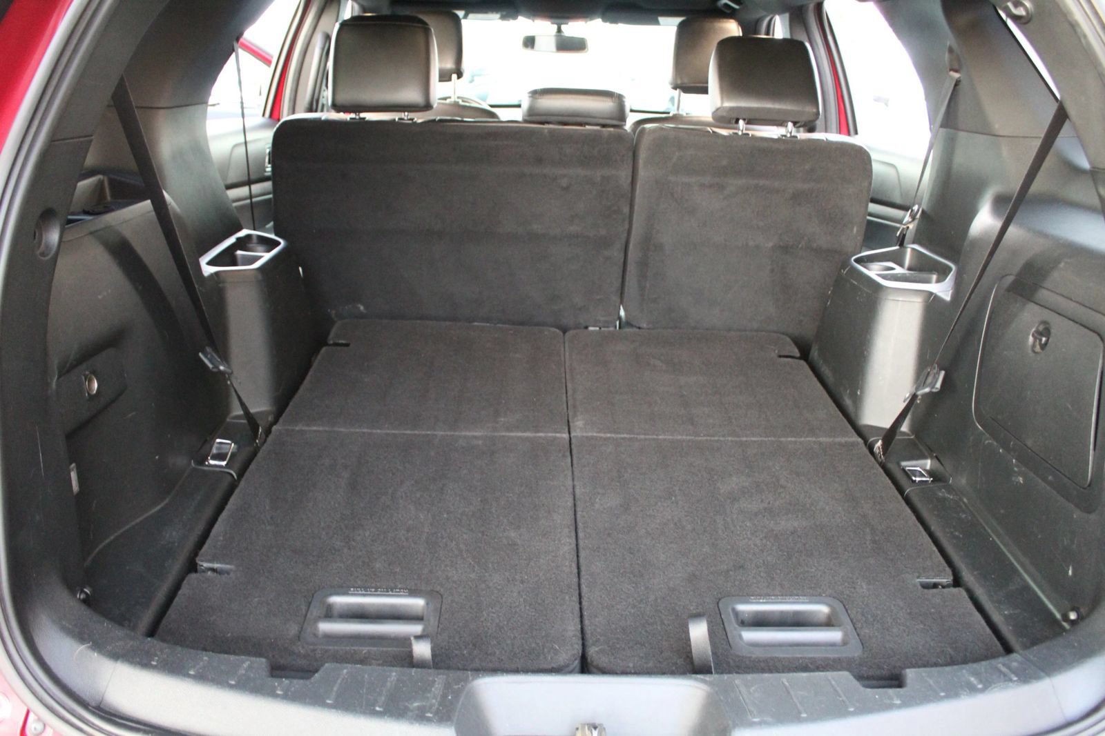 Used 2018 Ford Explorer XLT w/ Equipment Group 202A FWD image 37
