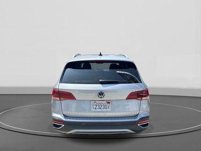 Certified 2024 Volkswagen Taos SE w/ Panoramic Sunroof Package