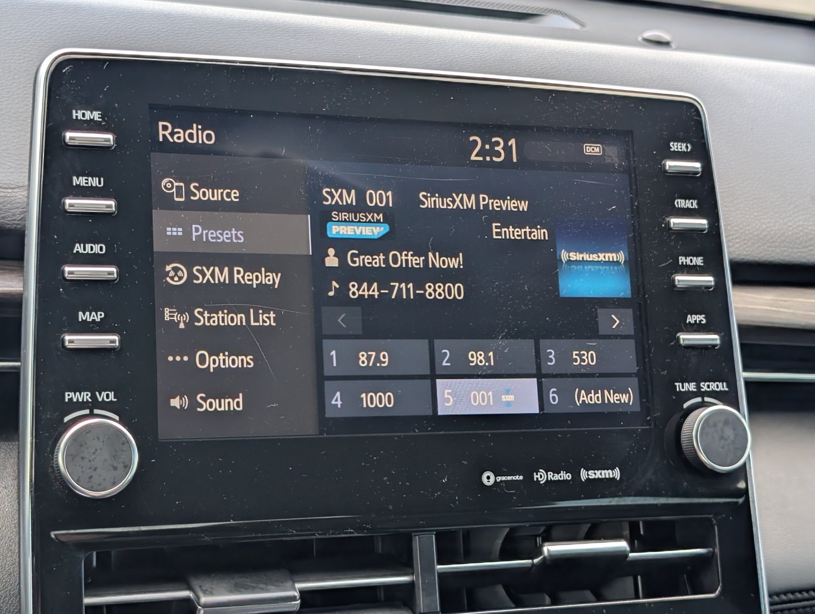Used 2020 Toyota Avalon XLE w/ Moonroof Package FWD image 18