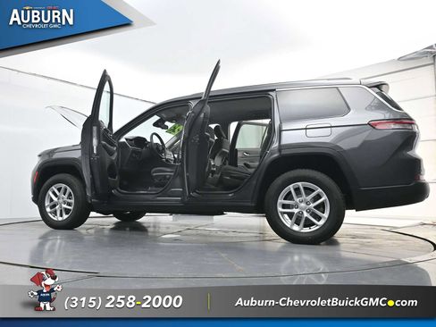 Used 2023 Jeep Grand Cherokee L Laredo AWD/4WD image 40