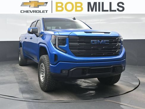Used 2022 GMC Sierra 1500 Elevation w/ Elevation Premium Package AWD/4WD image 1
