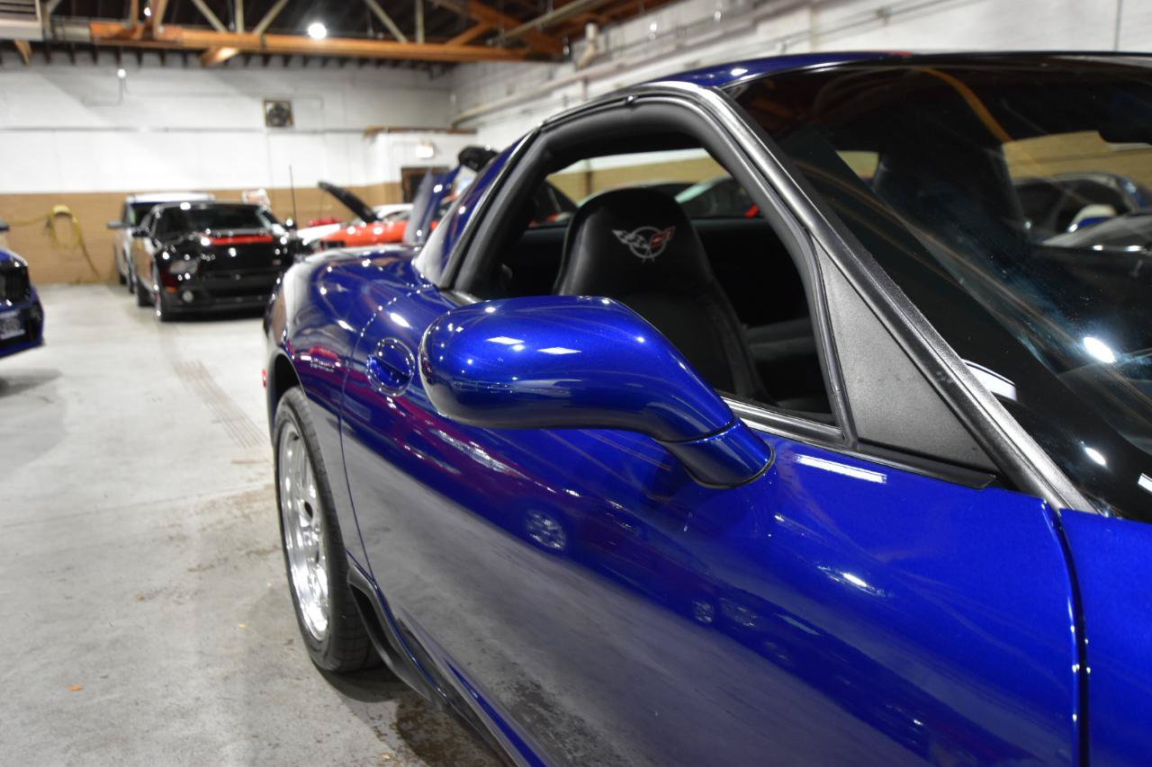Used 2004 Chevrolet Corvette Z06 w/ Z06 Preferred Equipment Group RWD image 32