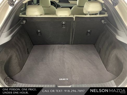 Used 2022 MAZDA CX-30 AWD 2.5 S w/ Premium Package image 37