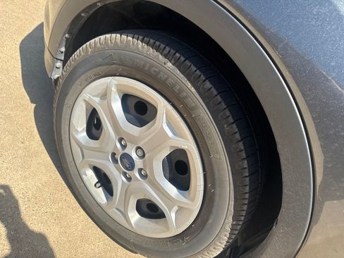 Used 2019 Ford Escape S FWD image 8