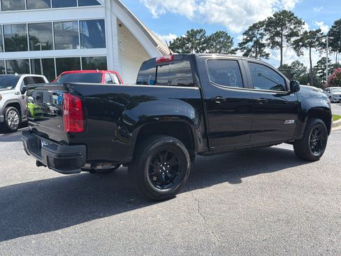 Used 2022 Chevrolet Colorado Z71 w/ Z71 Midnight Edition AWD/4WD image 10
