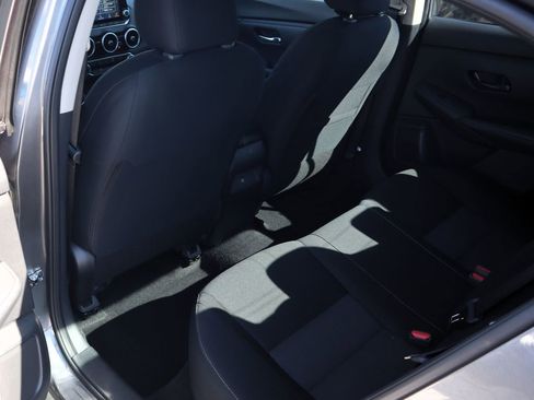 Used 2025 Nissan Sentra SV w/ Trunk Package image 10