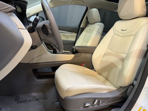 New 2025 Cadillac XT5 Premium Luxury w/ Technology Package FWD image 5
