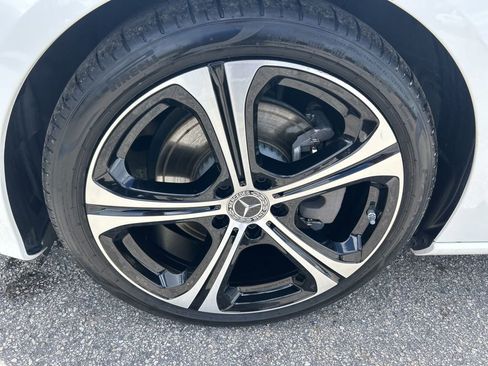 Used 2025 Mercedes-Benz C 300 Sedan image 19