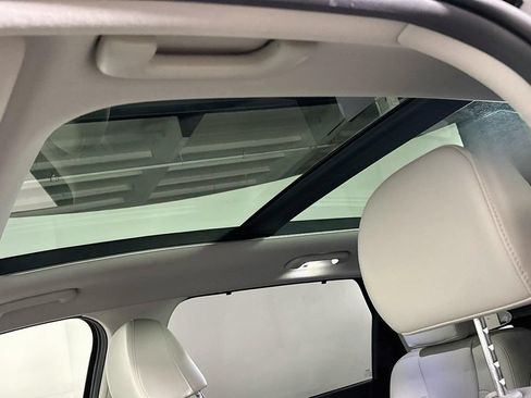 Used 2023 Kia Sorento SX Prestige w/ Panoramic Sunroof Package AWD/4WD image 19
