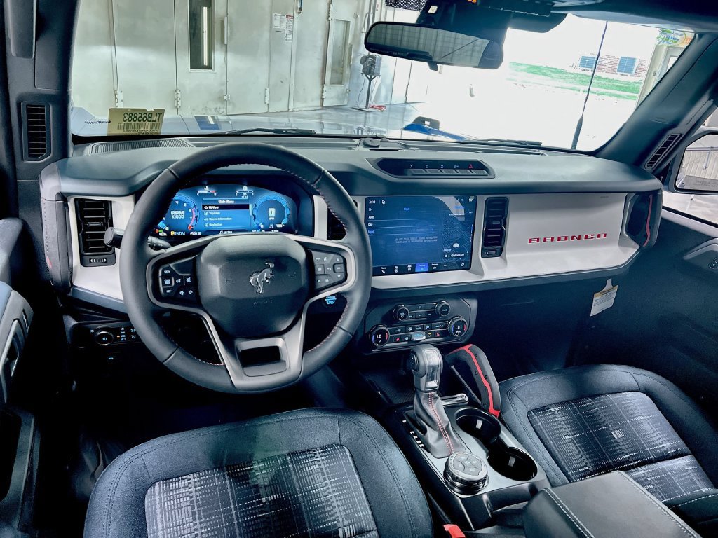 New 2026 Ford Bronco Heritage Edition AWD/4WD image 18