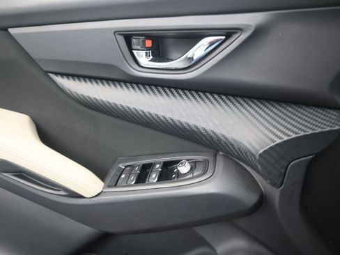 Used 2023 Subaru Ascent Premium w/ Convenience Package image 12