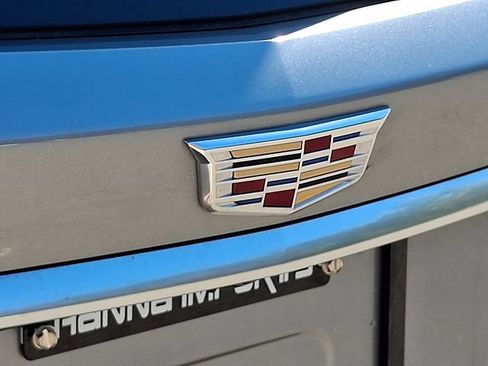 Used 2025 Cadillac XT6 Premium Luxury image 33