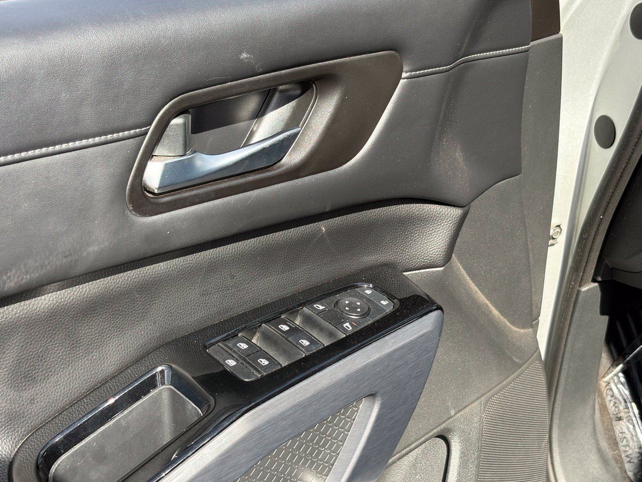 Certified 2022 Nissan Pathfinder SL w/ SL Premium Package FWD image 21