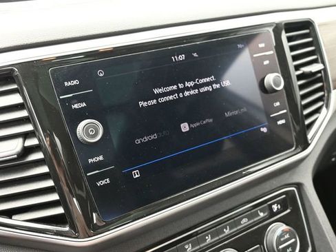 Used 2019 Volkswagen Atlas SEL FWD image 32