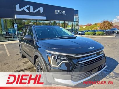 New 2025 Kia Niro EX