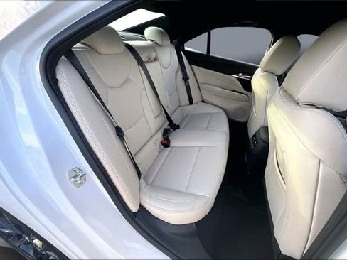 Used 2025 Cadillac CT4 Luxury image 25