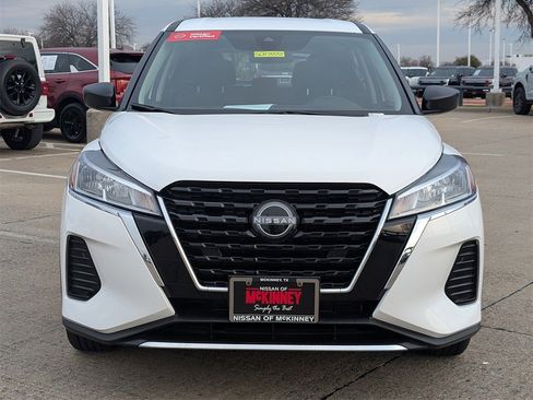 Certified 2025 Nissan Kicks Play S image 6