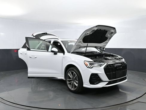 Used 2025 Audi Q3 2.0T Premium w/ Black Optic Sport Package AWD/4WD image 28