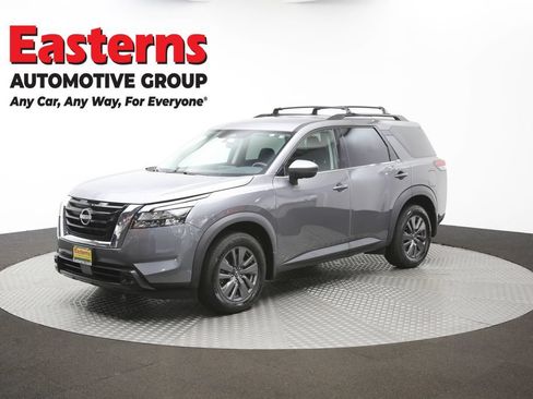 Used 2024 Nissan Pathfinder SV AWD/4WD image 54