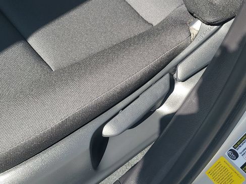 Used 2025 Toyota Corolla LE FWD image 17