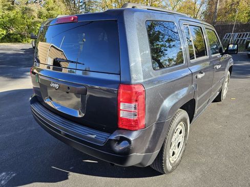 Used 2016 Jeep Patriot Sport image 9
