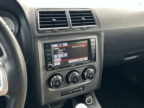 Used 2013 Dodge Challenger R/T image 21