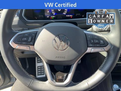 Certified 2023 Volkswagen Tiguan SE R-Line image 17