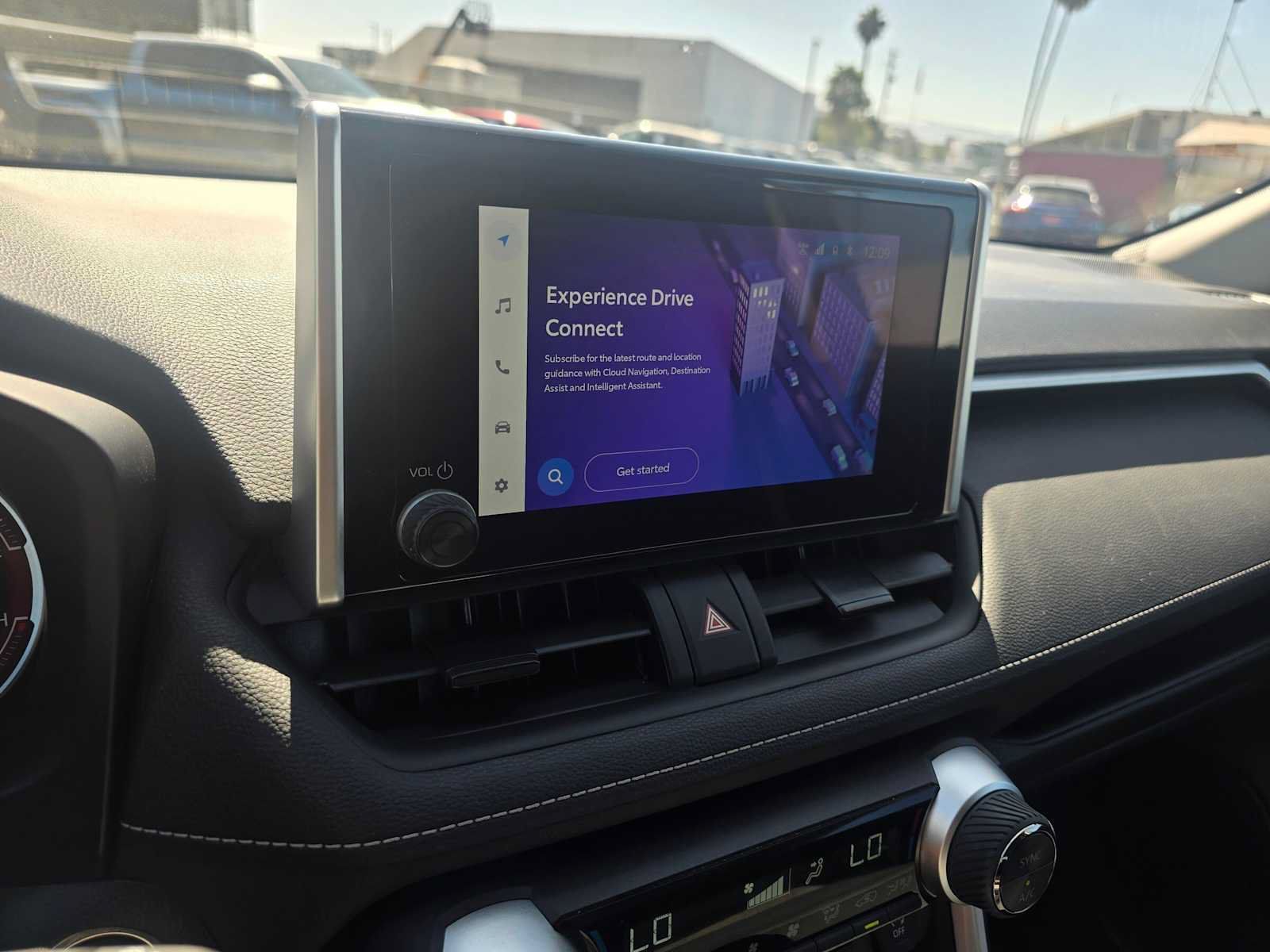 Used 2025 Toyota RAV4 XLE FWD image 27