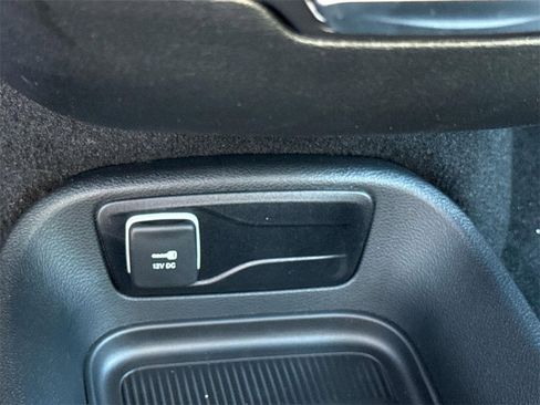 New 2026 Chrysler Voyager LX image 27