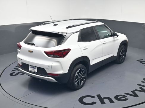 Used 2024 Chevrolet TrailBlazer LT image 35