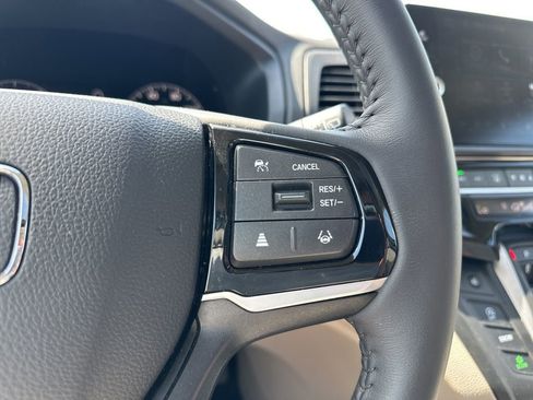 Used 2025 Honda Odyssey EX-L image 21